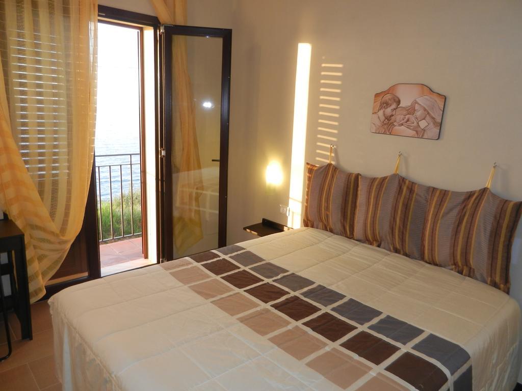 Framavi Villa เชฟาลู ห้อง รูปภาพ