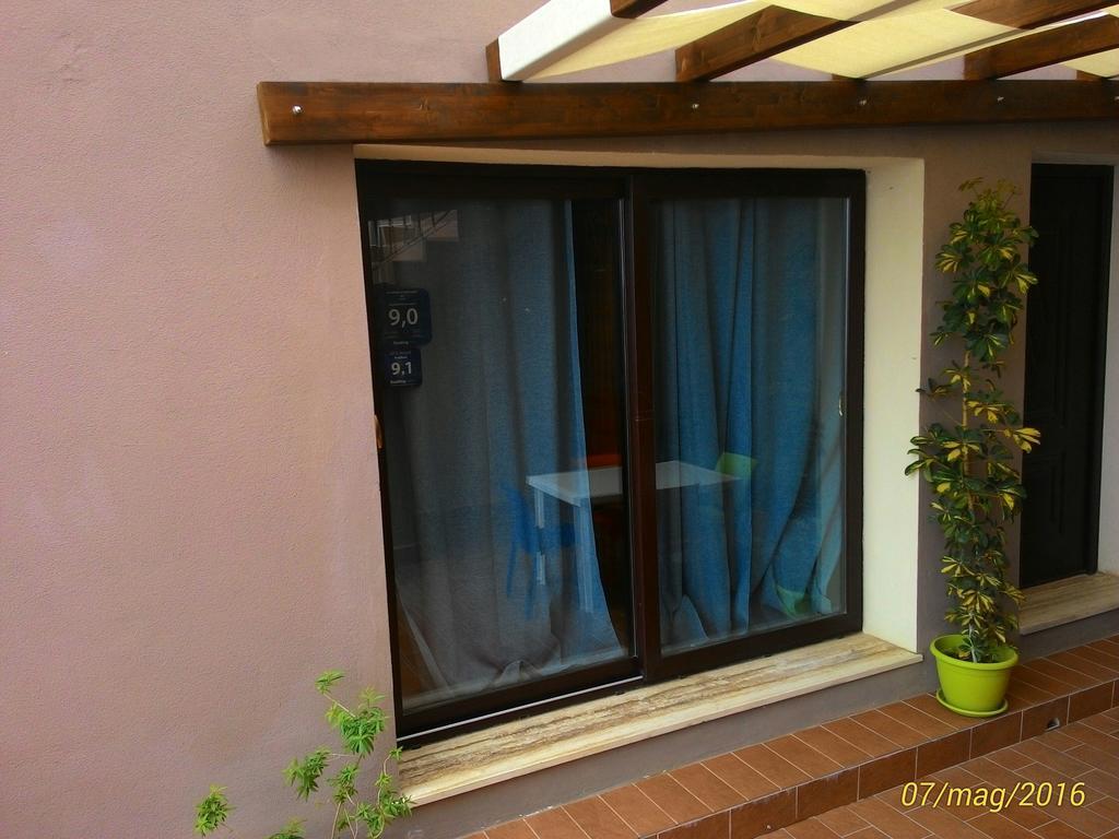 Framavi Villa เชฟาลู ภายนอก รูปภาพ